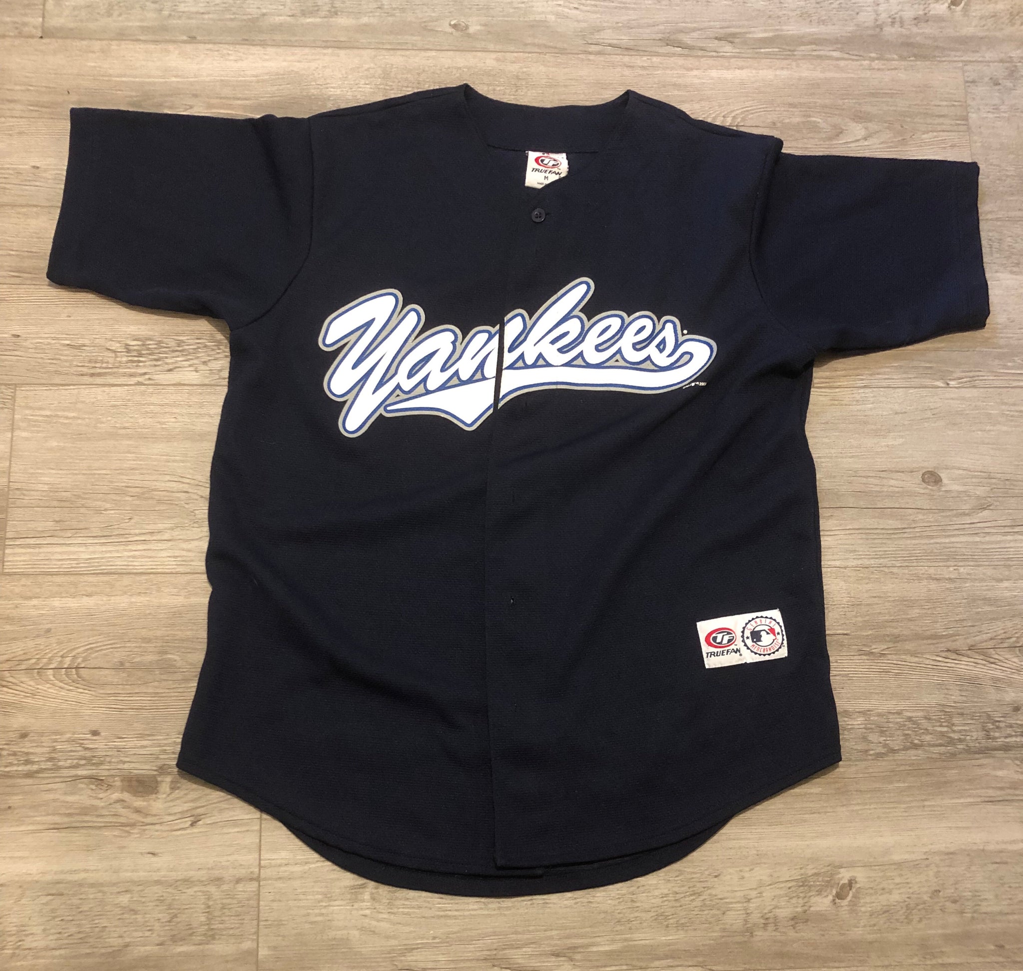 derek jeter jersey medium