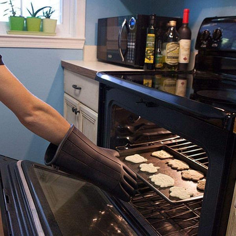 Black-Darth-Vader-Glove-Star-Wars-Oven-Mitt-Giftfeed