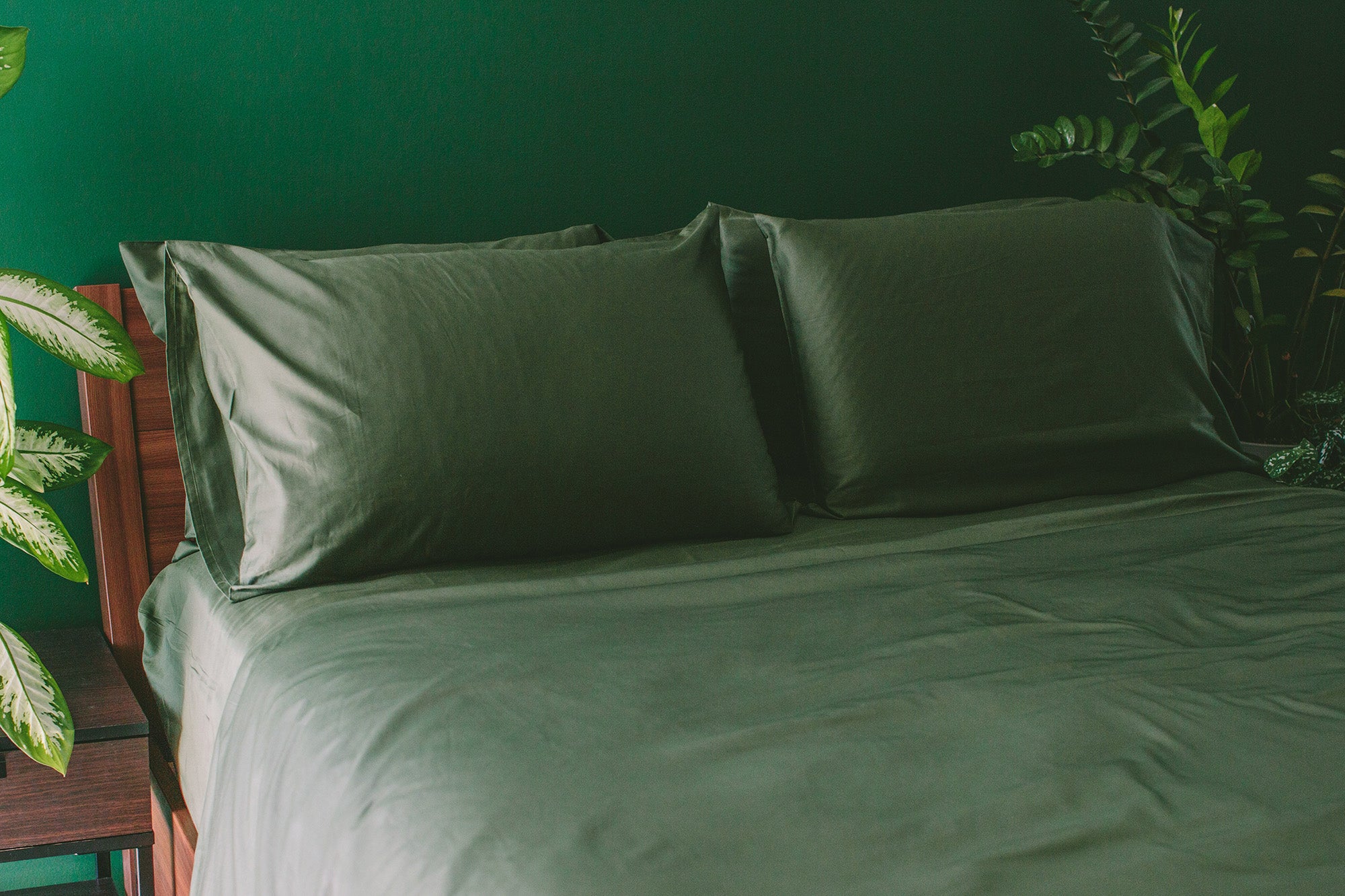 Image of Sateen Organic Cotton Sheet Set + Pillowcases