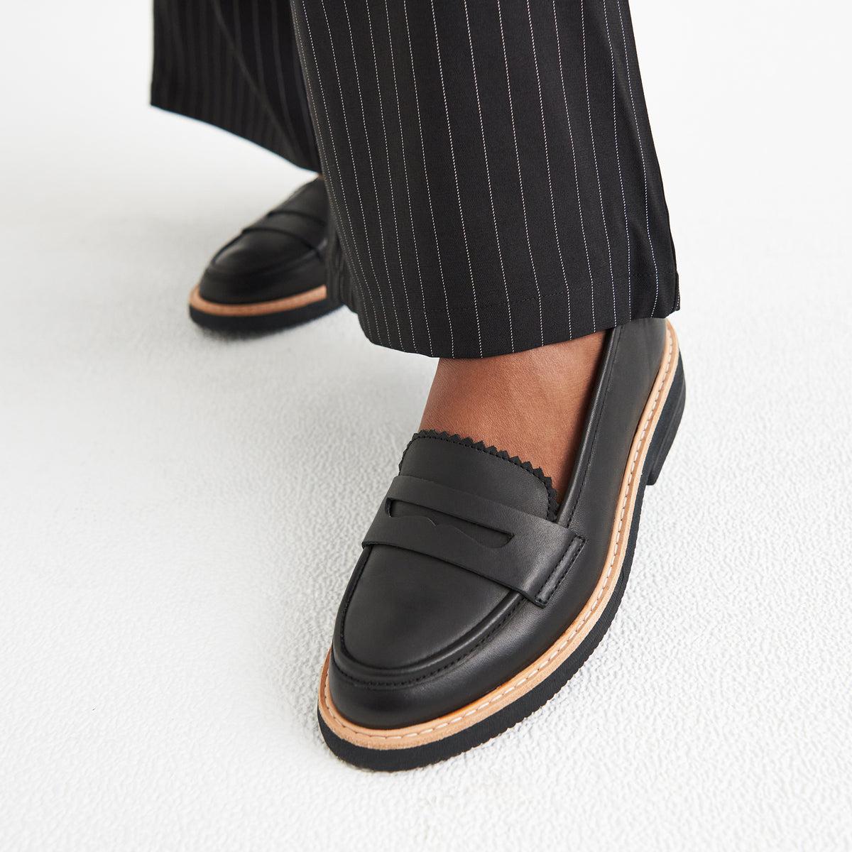 Penny Loafer Rise Black – The Bay Room