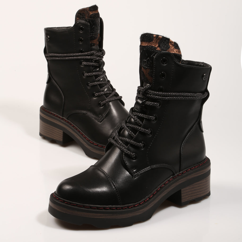 xti black boots