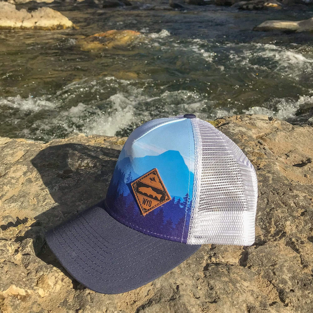 Retro Bison Sunset Patch Hat - Fly Fishing Trucker Hat Blue/Silver