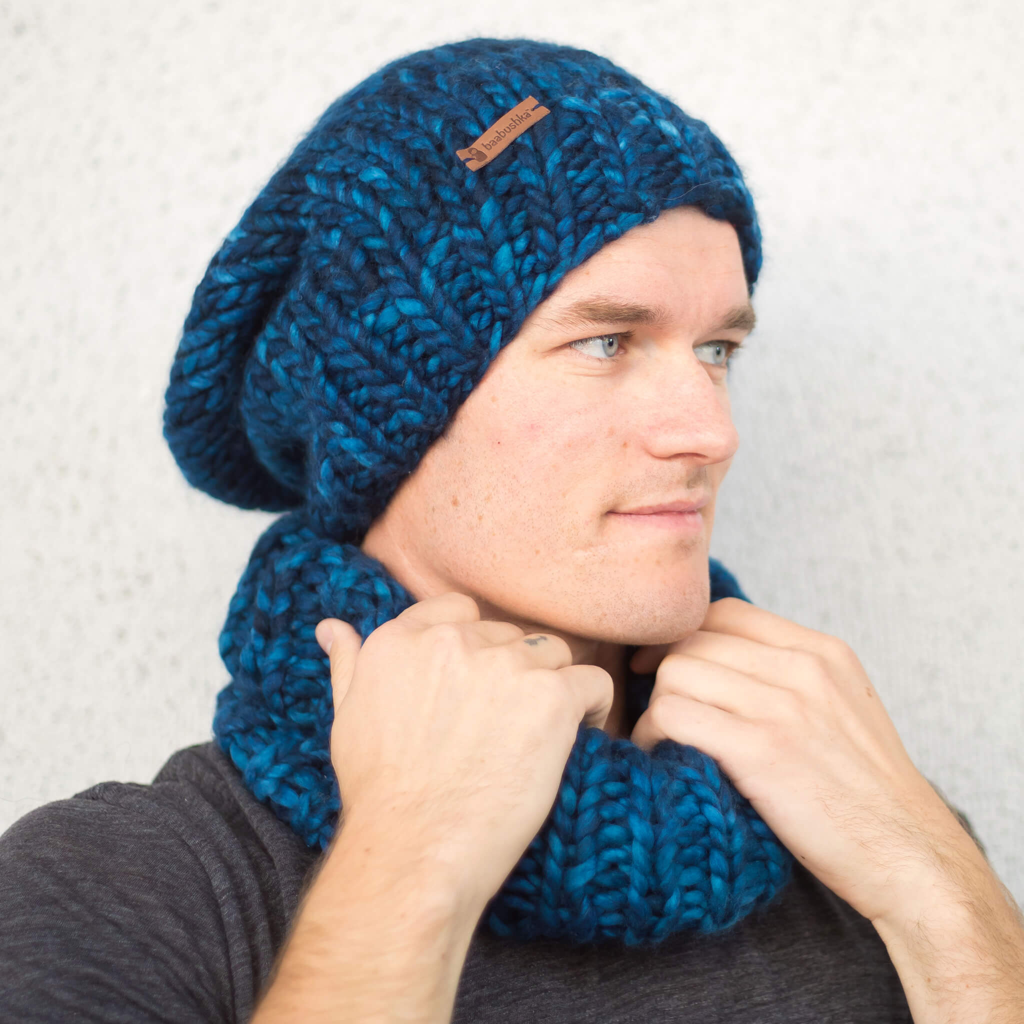 Men's Slouchy Merino Wool Reversible Beanie - Midnight Blue – Baabushka