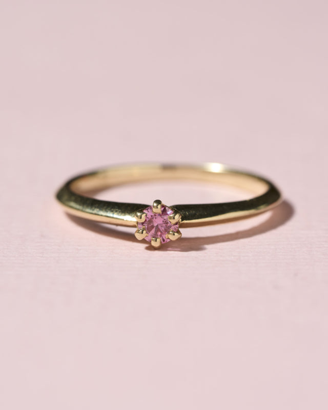 Klagen resultaat Tablet Ring met roze diamant– Nadine Kieft Jewelry Amsterdam