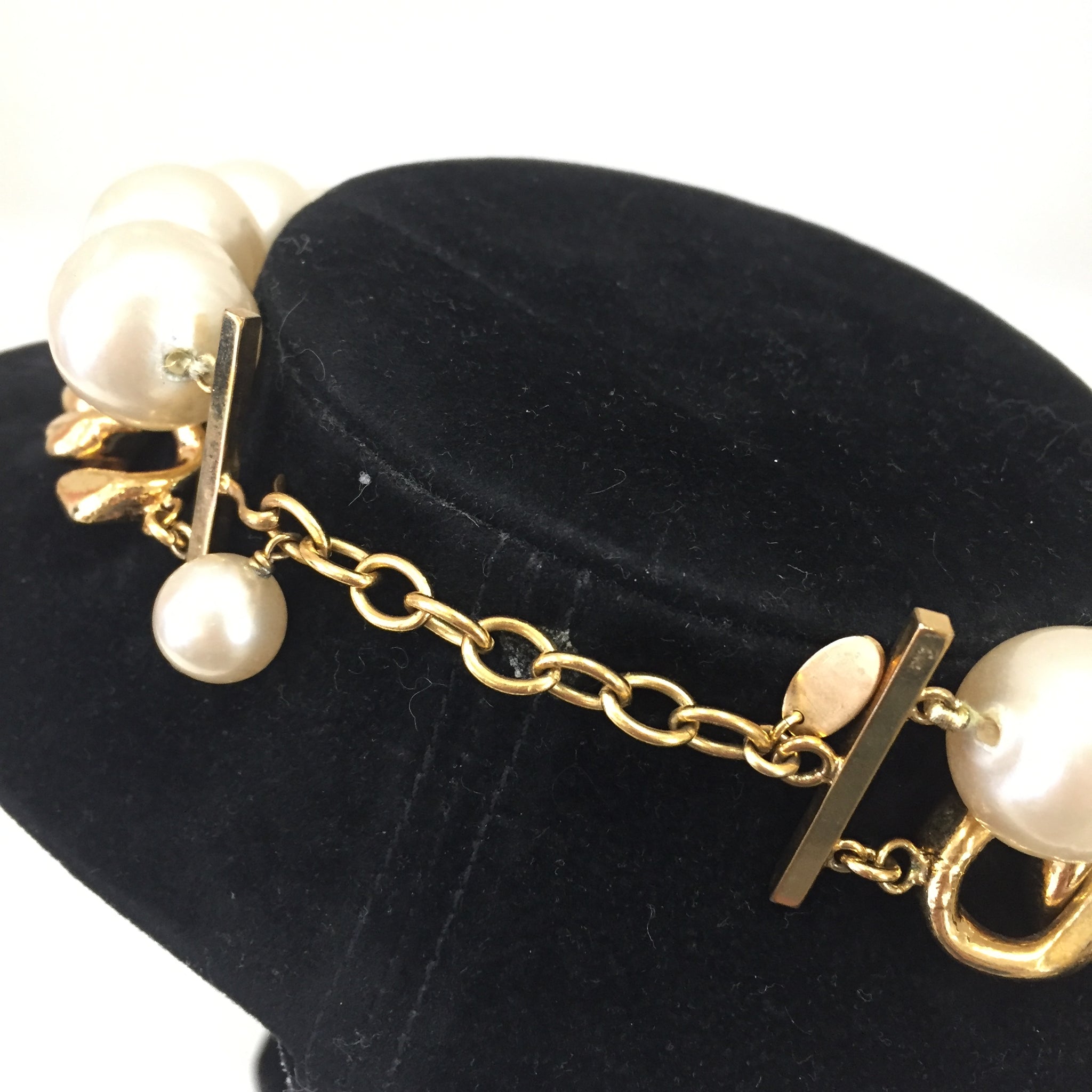 Chanel Jumbo Pearl Necklace Pearl Necklace
