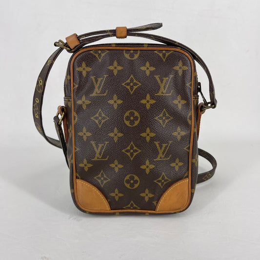 Louis Vuitton Favorite PM Damier Ebene Bag (DU2143) – AE Deluxe LLC®