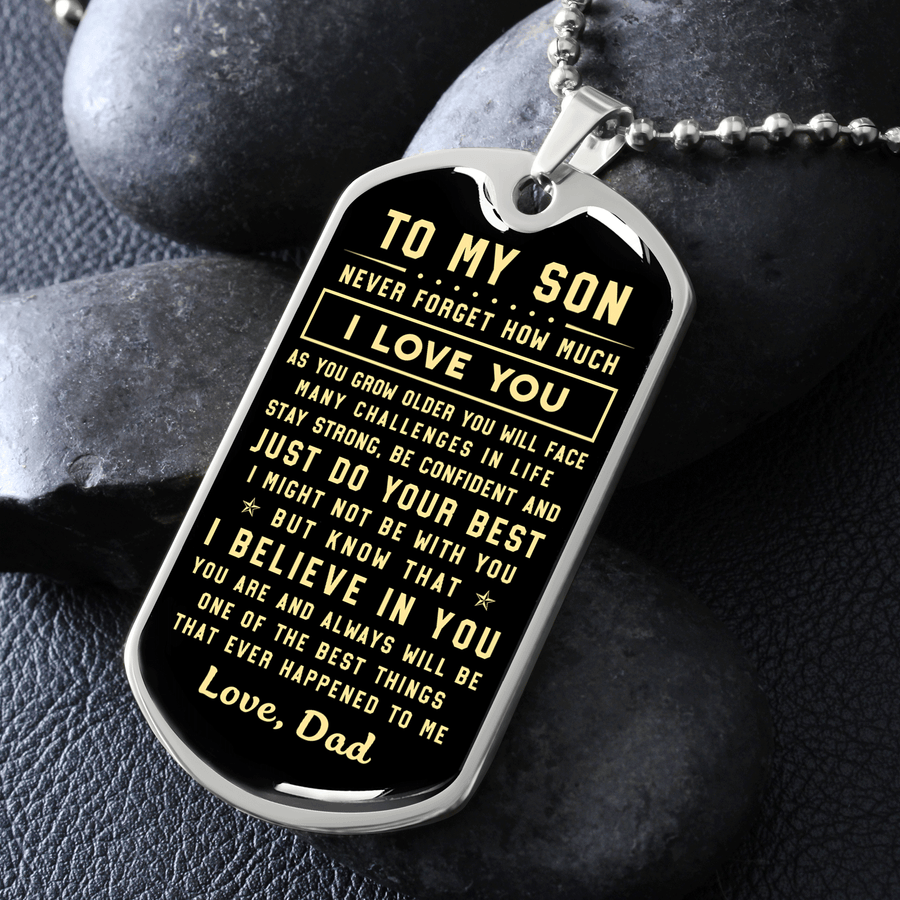 do soldiers always wear dog tags