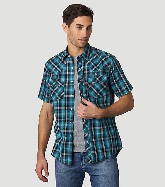 Men's Wrangler Retro Turquoise & Black Plaid Short Sleeve Shirt –  Baughman's Western Outfitters