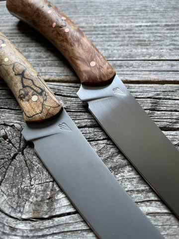 Stainless steel vs carbon steel kitchen knives. Which steel is better? 