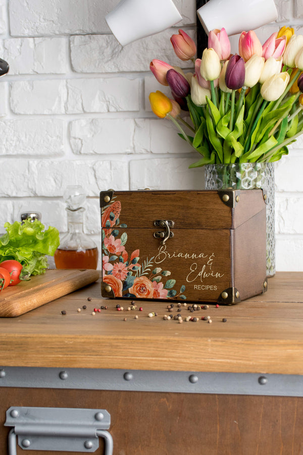 Wooden Recipe Box 4x6 or 5x7 - Personalized Bridal Shower Gift –  WoodPresentStudio
