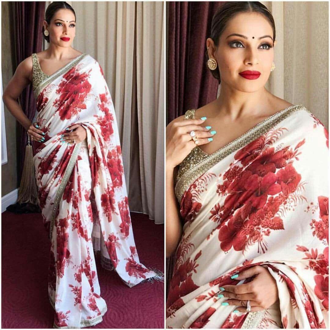Flattering White Flowered colored Partywear Linen Designer Printed Saree