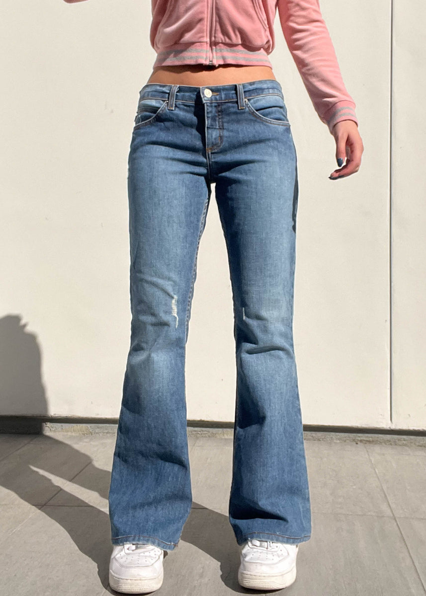 Juicy Low-Rise Flared Jeans – Retro and Groovy