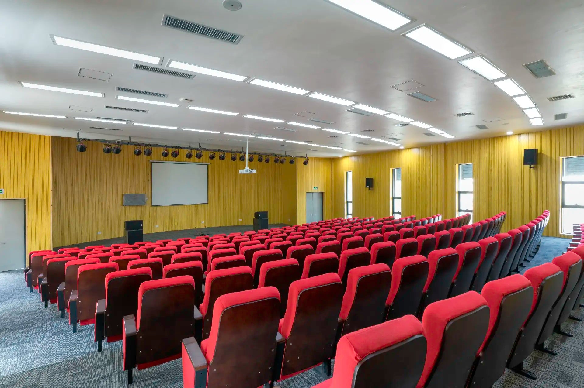 Salle d'enseignement au DCFH