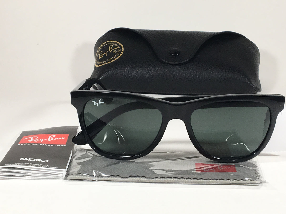 Ray-Ban New Wayfarer Classic Sunglasses RB4184 601/71 Black Gloss Gray