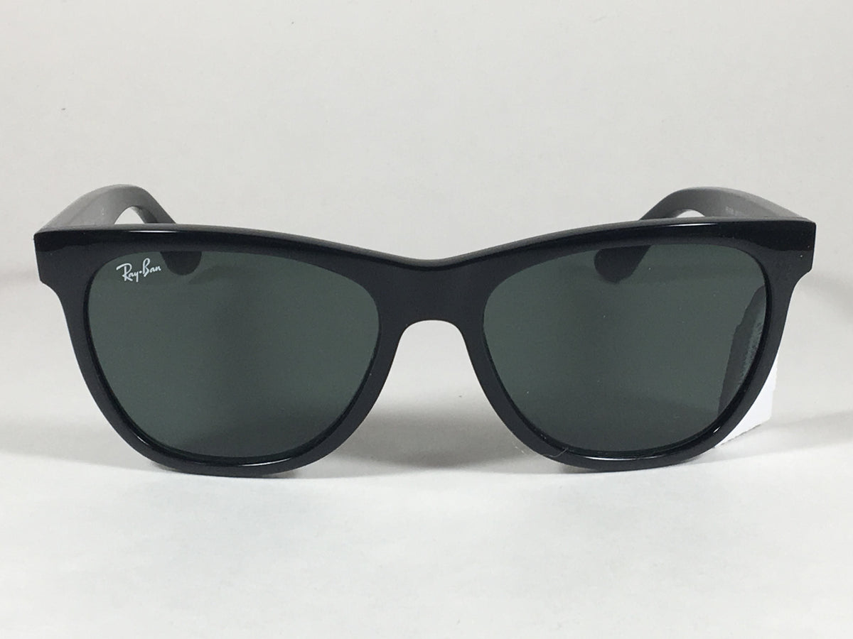 Ray-Ban New Wayfarer Classic Sunglasses RB4184 601/71 Black Gloss Gray