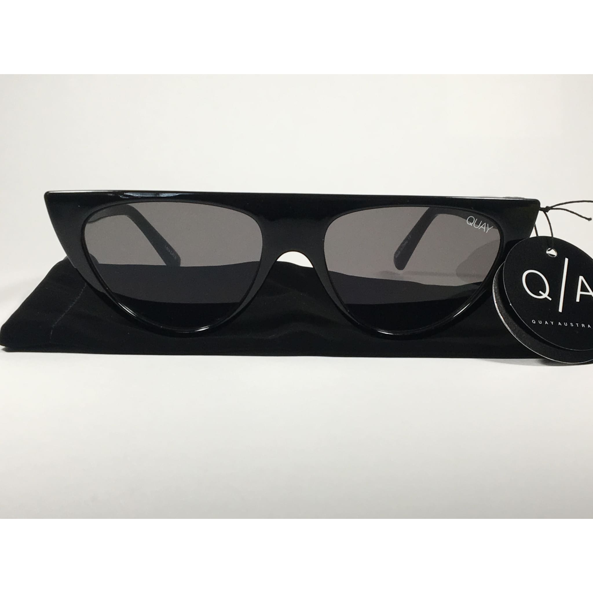 black flat top cat eye sunglasses