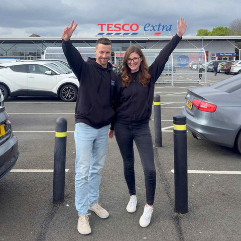 Jeff_And_Amy_Outside_Tesco_Store