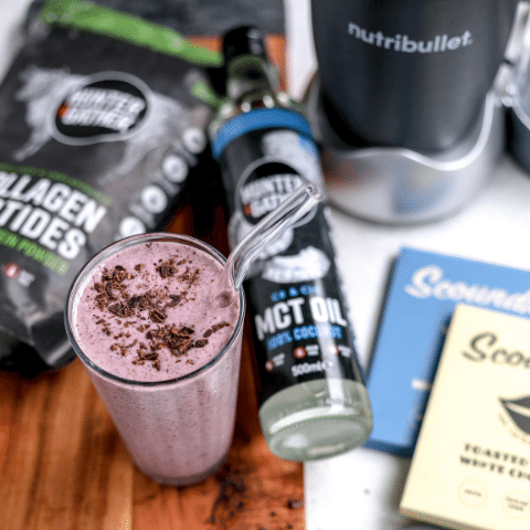 Keto chocolate berry smoothie with Collagen and MCT Oil