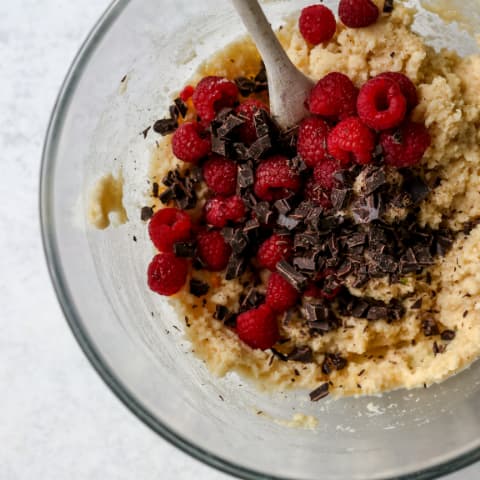 Keto dark chocolate raspberry muffins recipe