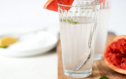 sparkling water with grapefruit