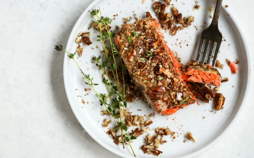 High protein low carb meals: Dijon salmon