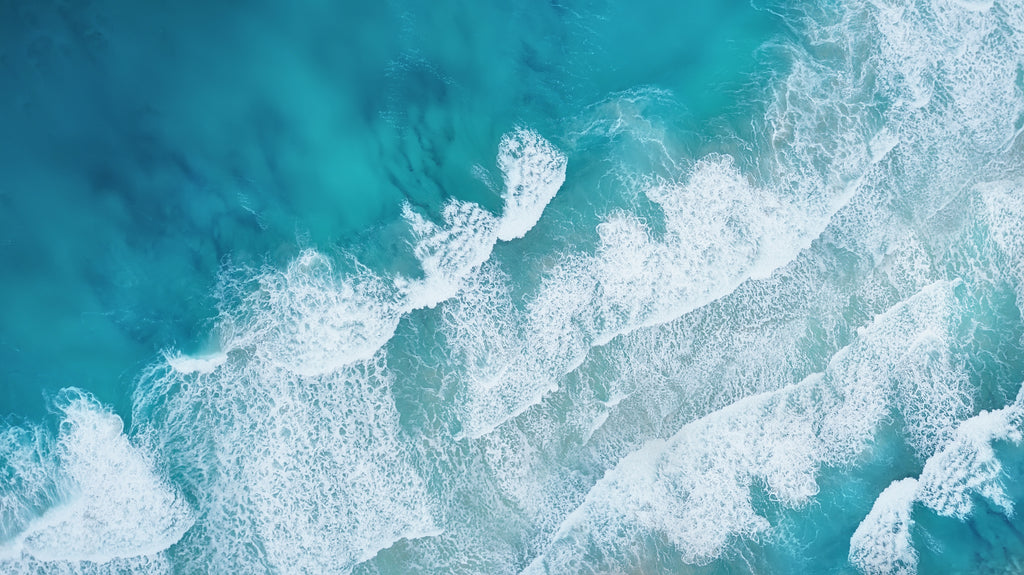 Beautiful, clear, plastic-free waves, as seen from above