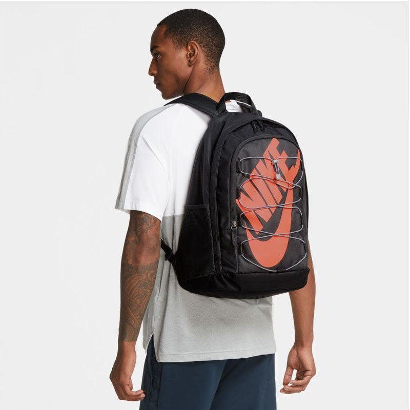 nike hayward 26l backpack