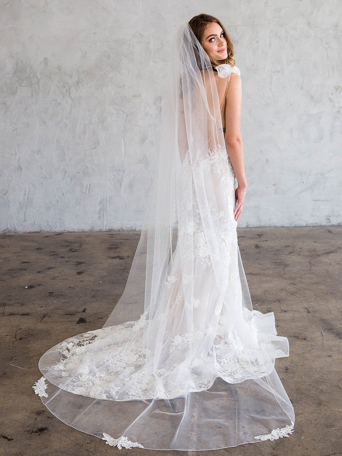 CHANE CHAPEL VEIL - WITH SCATTERED LACE EDGE – Brides & Hairpins