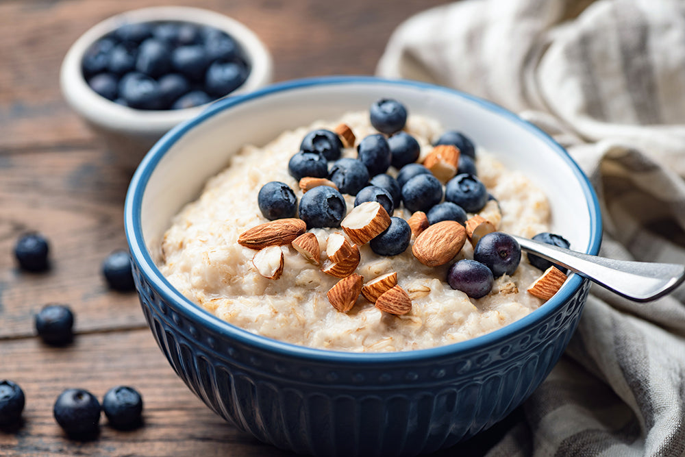 oatmeal porridge with blueberries