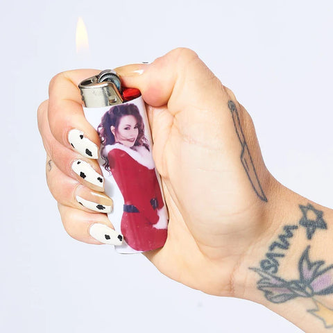 https://cdn.shopify.com/s/files/1/0075/9991/5060/files/star-lighter-mariah-carey-christmas-artist-made-exclusive-friends-brand-gift-guide-stoner-855_700x_jpg_480x480.webp?v=1700236148