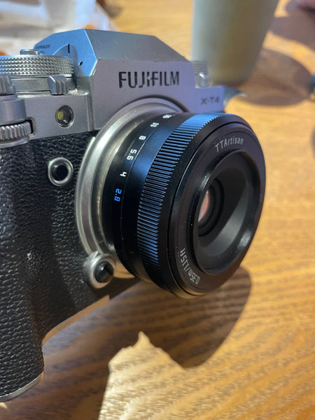 TTArtisan が新しい 26,820円の 27mm F2.8 オートフォーカスレンズを