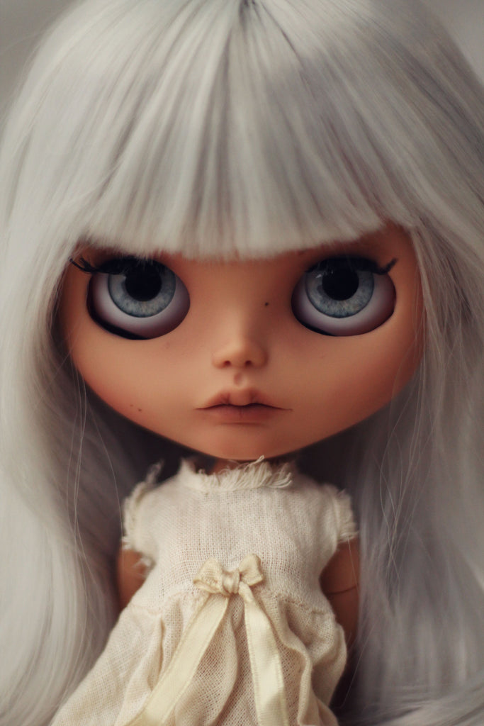 custom blythe doll