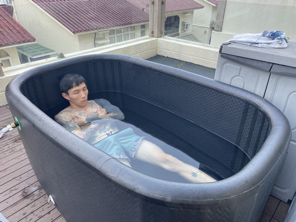 Dreampod_Flex_Ice_Bath_on_roof