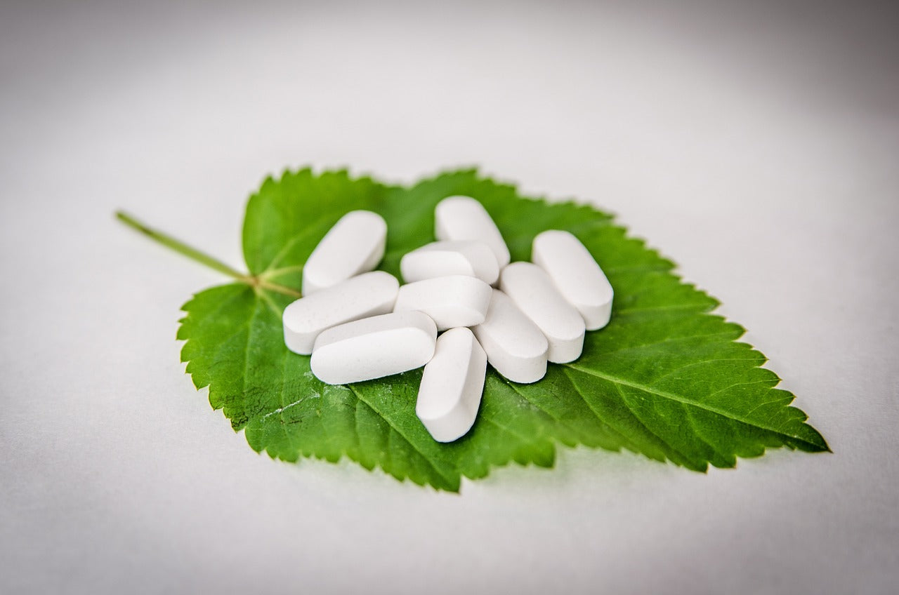 Supplements on a leaf