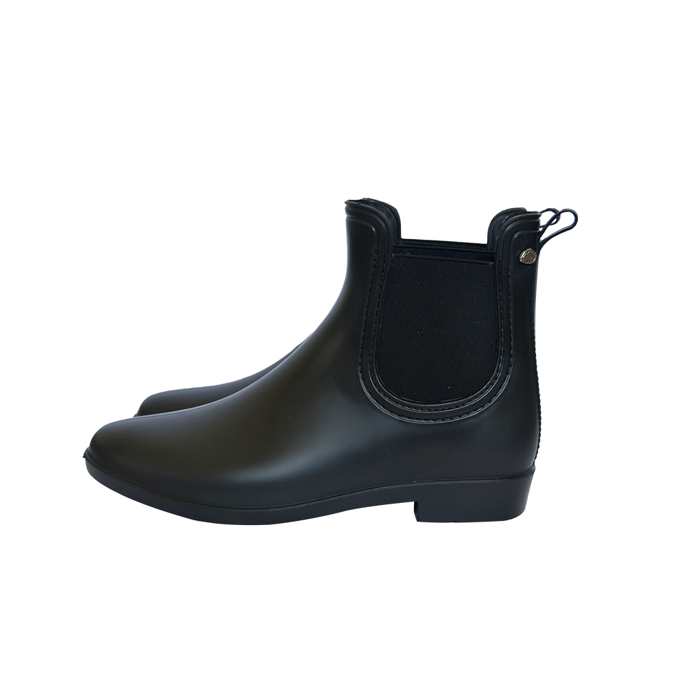 matte black gumboots