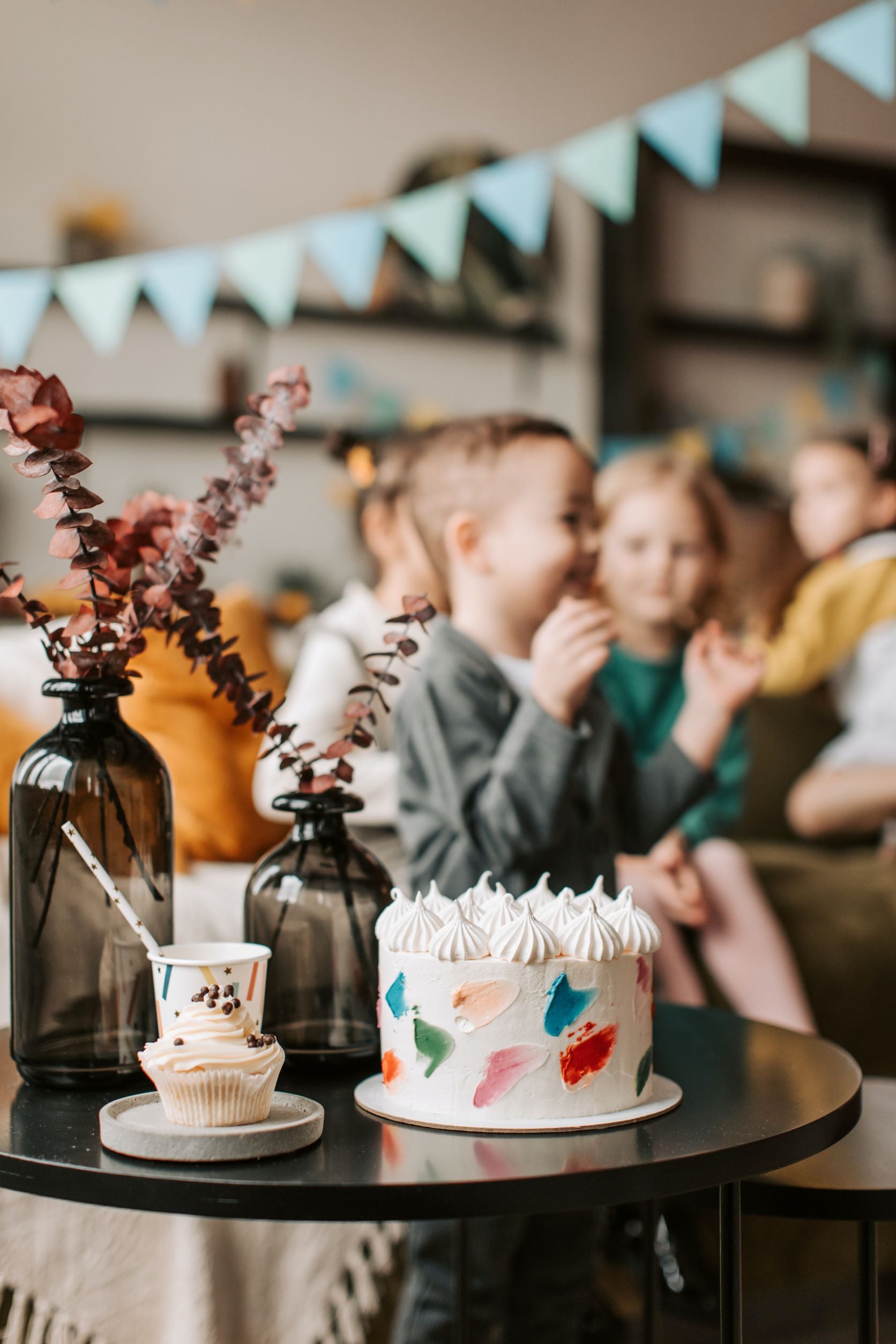 How to host jewelry-making birthday parties