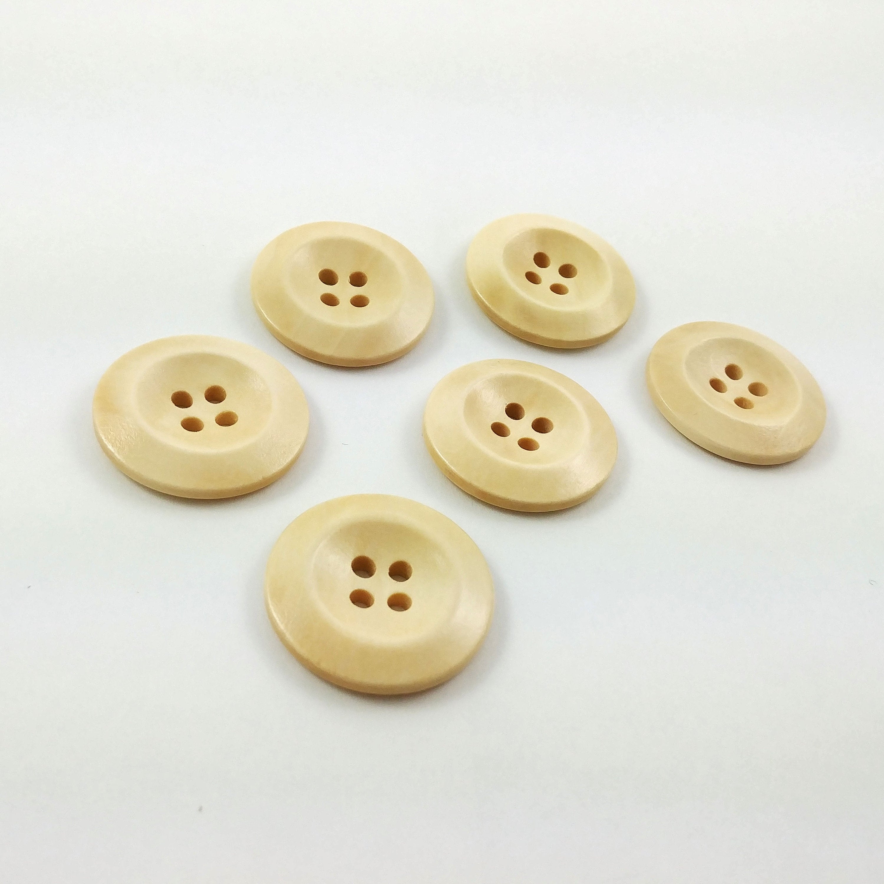 Wood Buttons, Beige, 15mm, pack of 4 – Artistic Artifacts