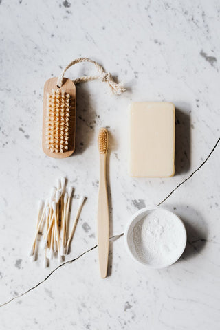 Des accessoires de salle de bain en bois biodégradable