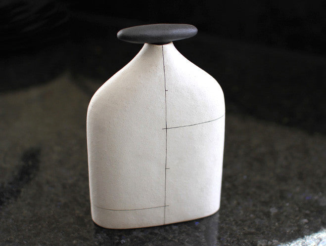 Vase Tapered Line par Keiichi Tanaka chez OEN Shop