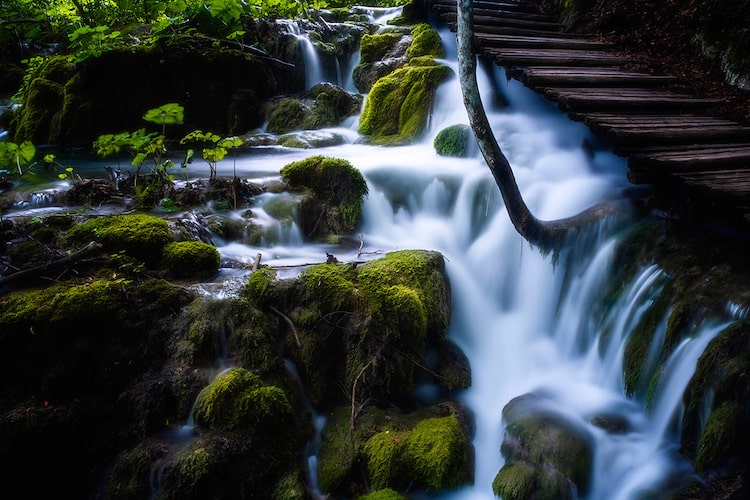 A waterfall captured in long exposure at day time by the help of a ND filter