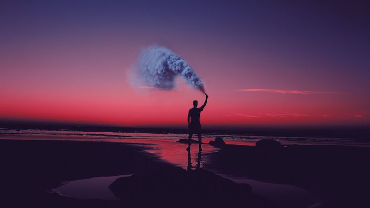 8 Tips to Take Amazing Smoke Bomb Photos