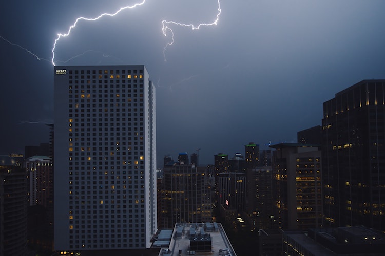 capture lightning photography