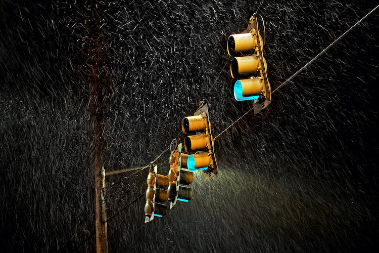 traffic lights at night