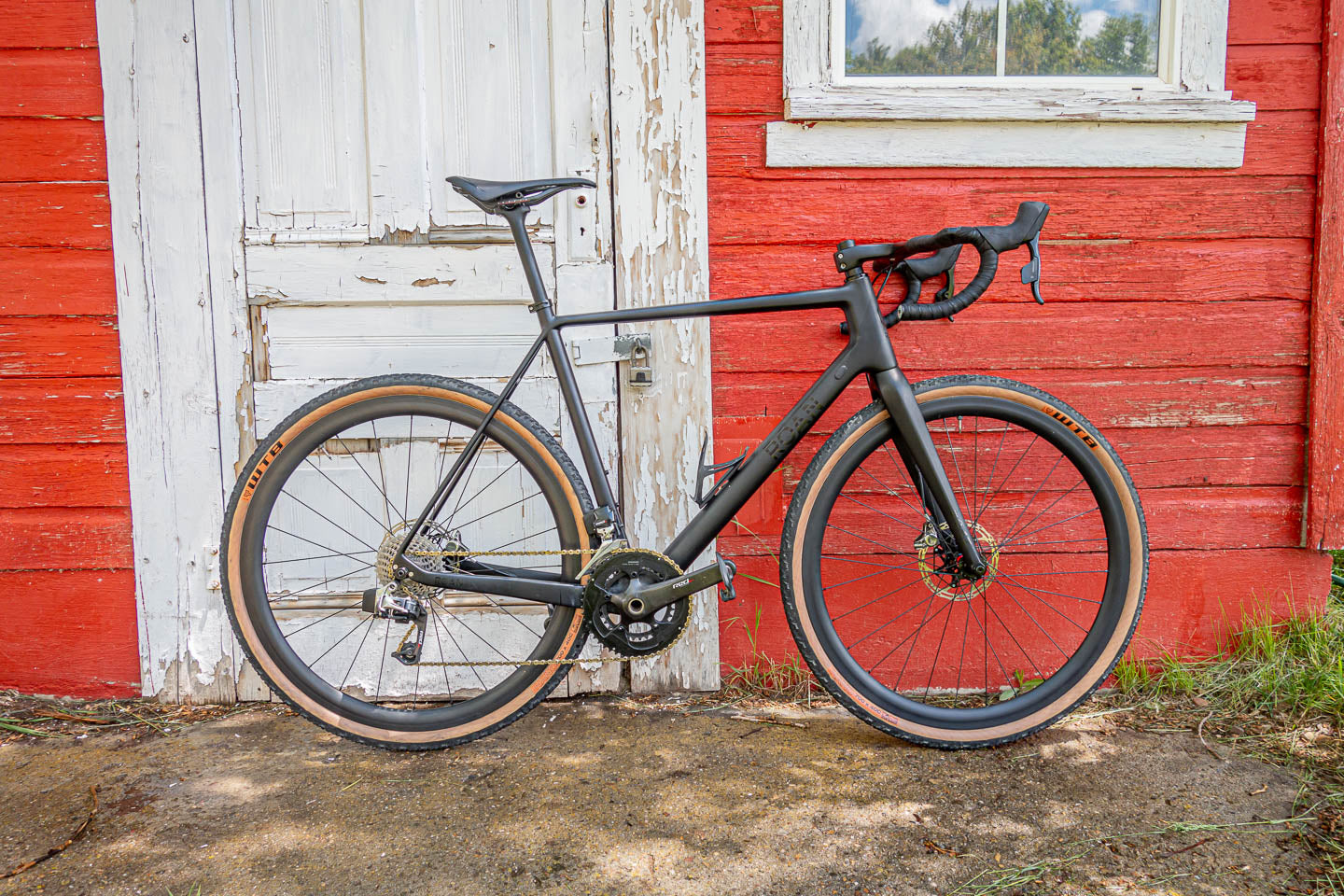 carbon fibre gravel bike