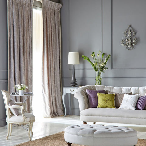 Living room with Parisian-inspired style.