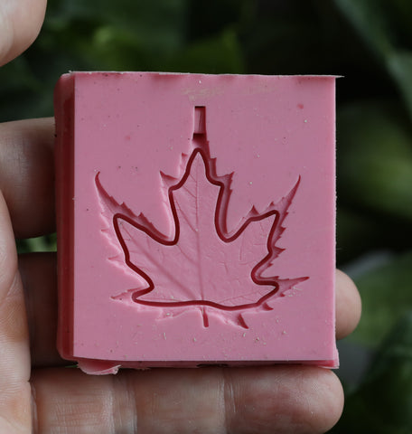 A silicone mold of the pendant bezel