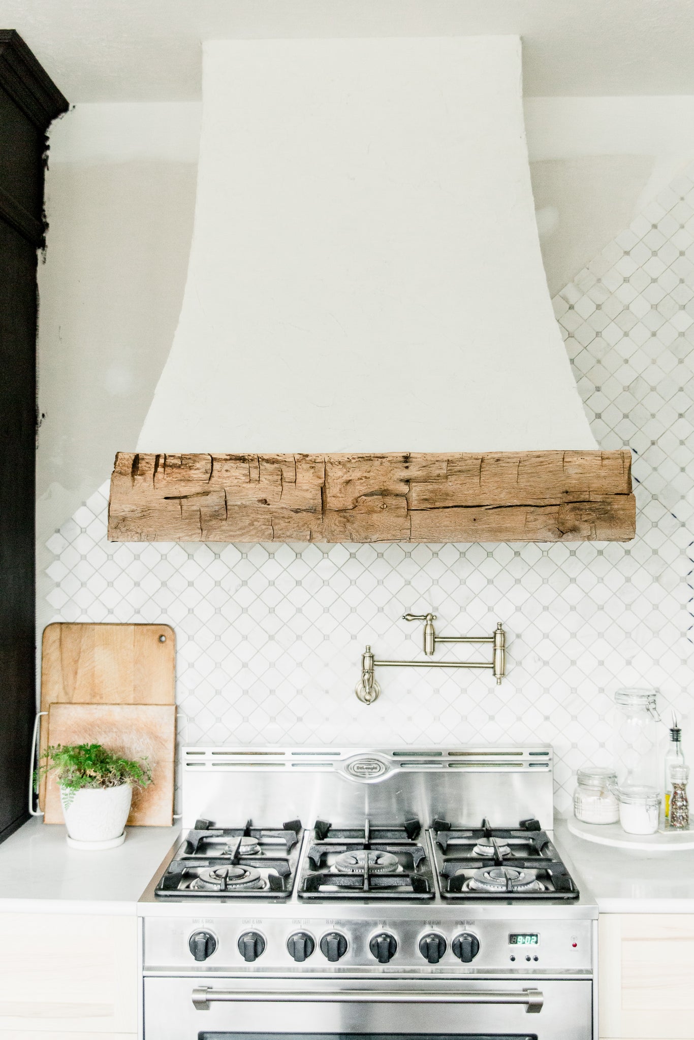 How to Build a Farmhouse Style Custom Wood Vent Hood