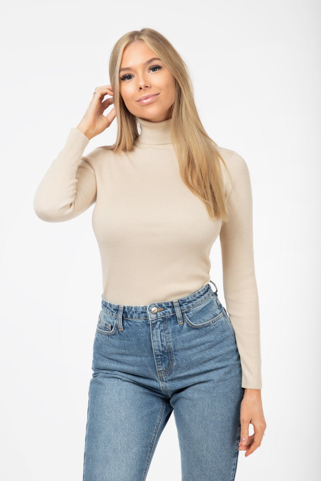 Beigefarbener Pullover mit Stehkragen für Damen