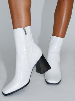 Eastern Boots White