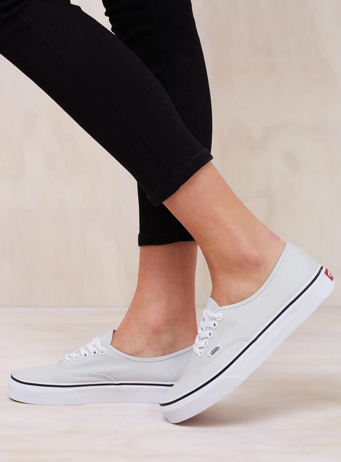 vans authentic ice flowtrue white